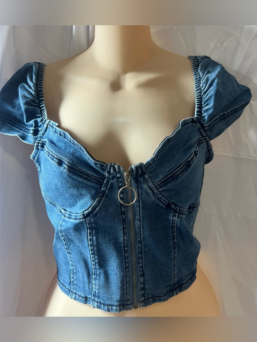 New! Guess blue denim off the shoulder corsette crop top